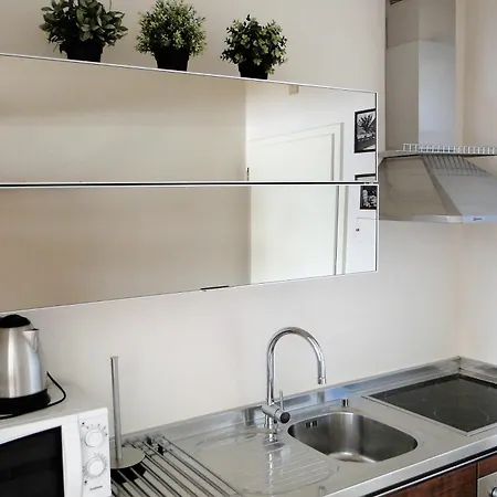 Panorama Apartment *